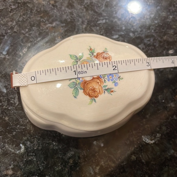 Vintage Porcelain Trinket Box - Picture 6 of 7